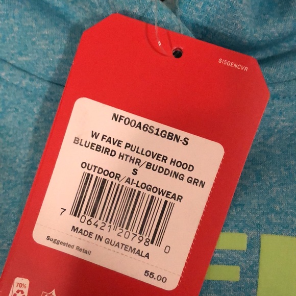 NWT The North Face Fave Hoodie - Picture 2 of 4